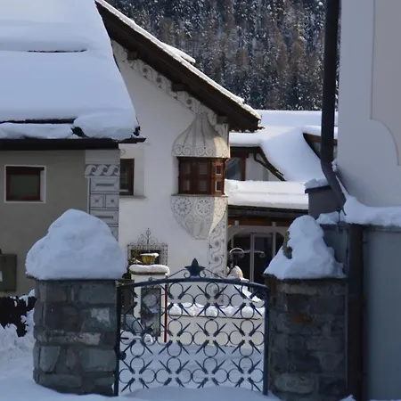 Romantisches Studio Mit Panorama-blick Und Pool Sankt Moritz